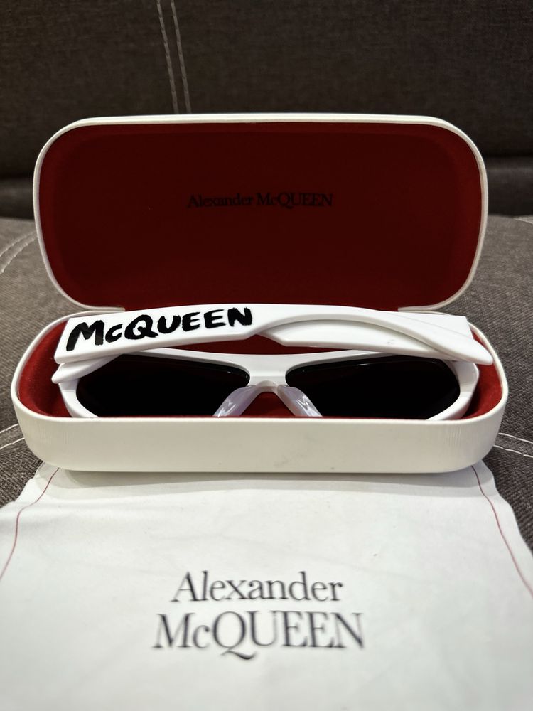 Очки Alexander Mcqueen