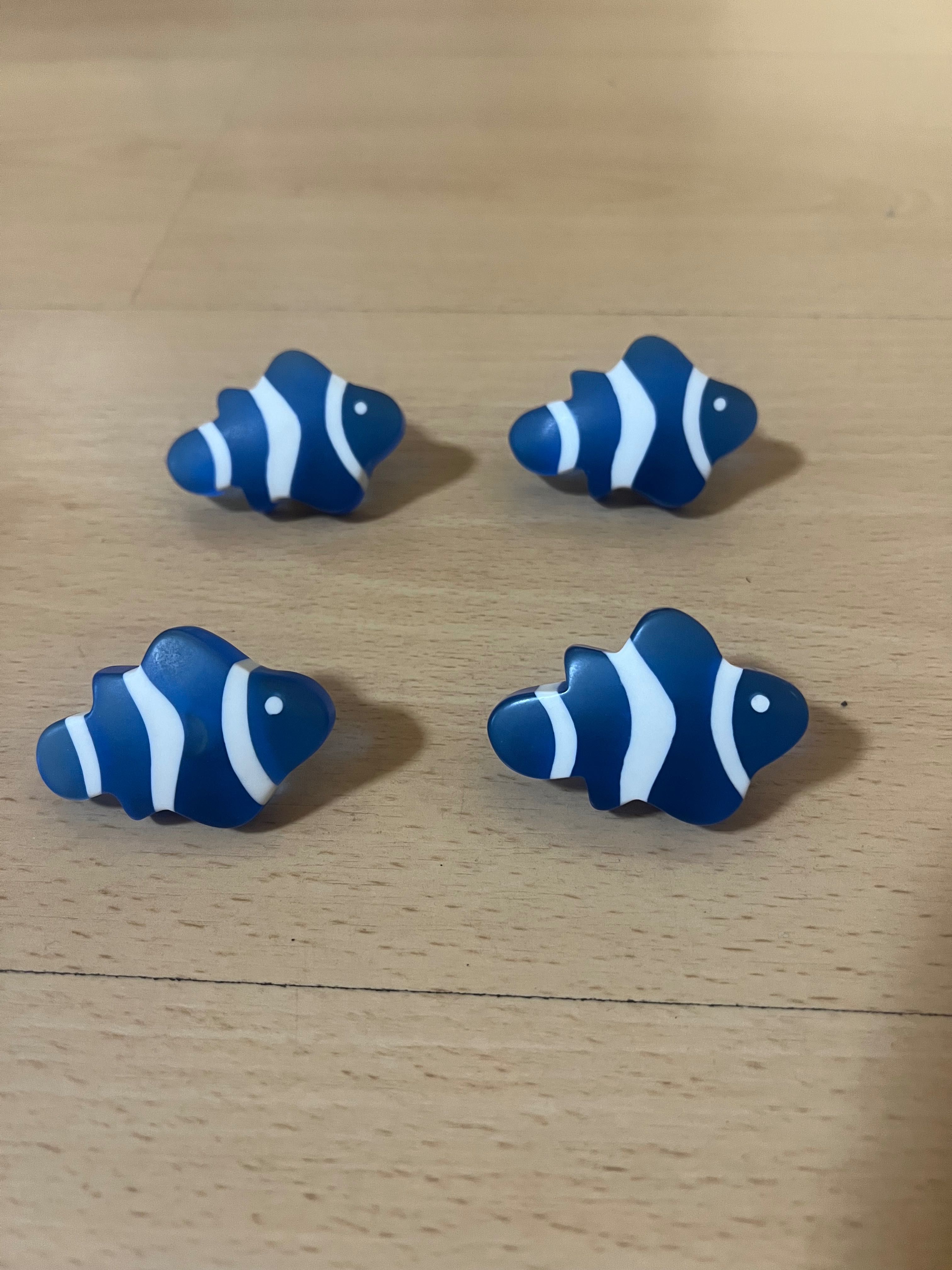 Puxadores em forma peixe