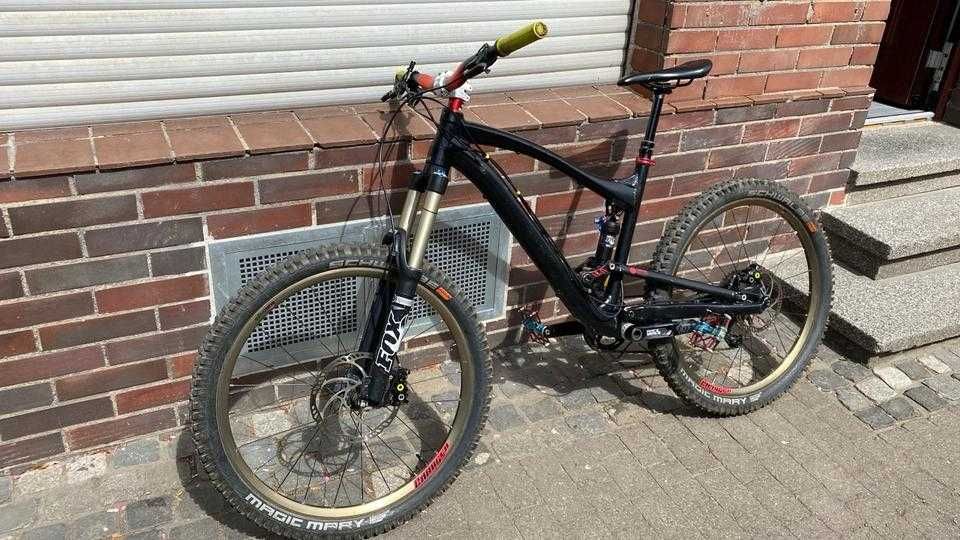 Rower Canyon Strive AL 9.0 SL full