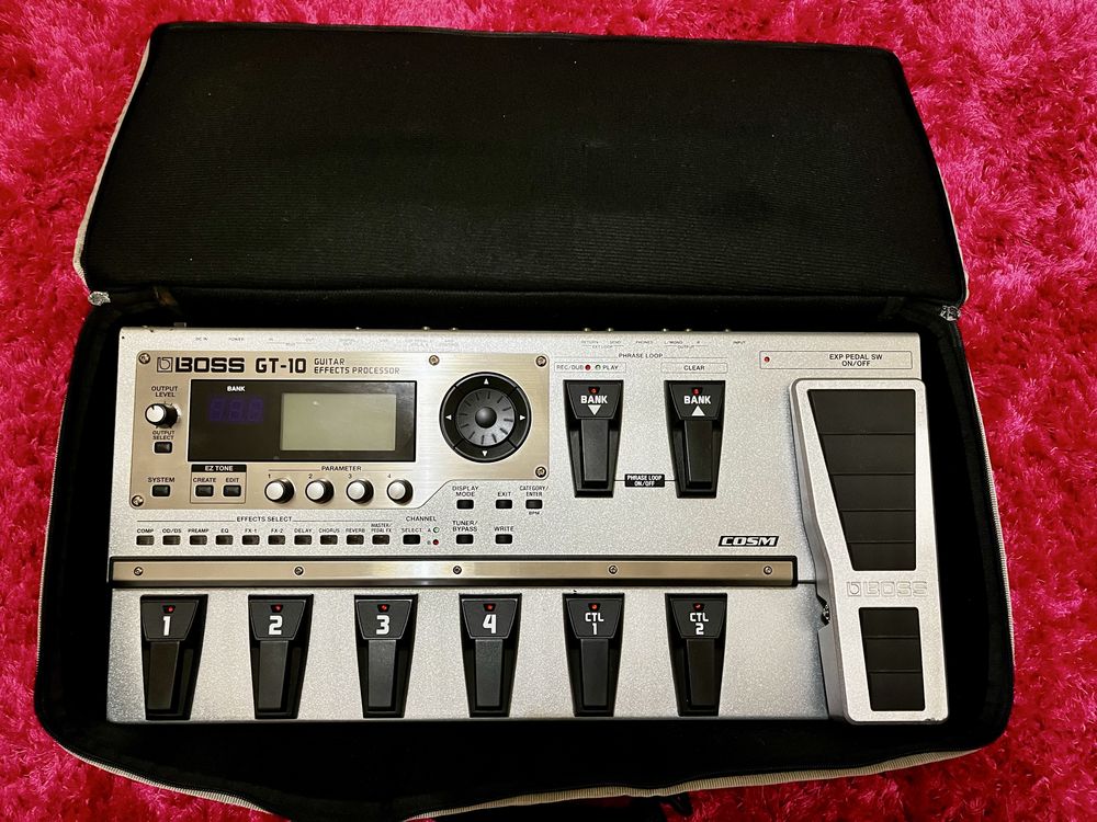 Boss GT-10 pedaleita guitarra multiefeitos com saco