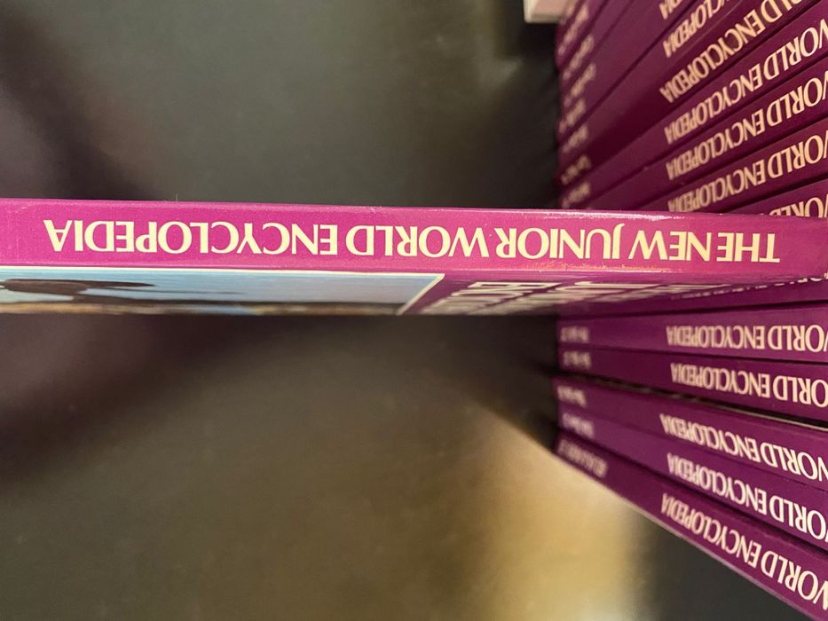 Coleção 18 VOL - The New Junior World Encyclopedia