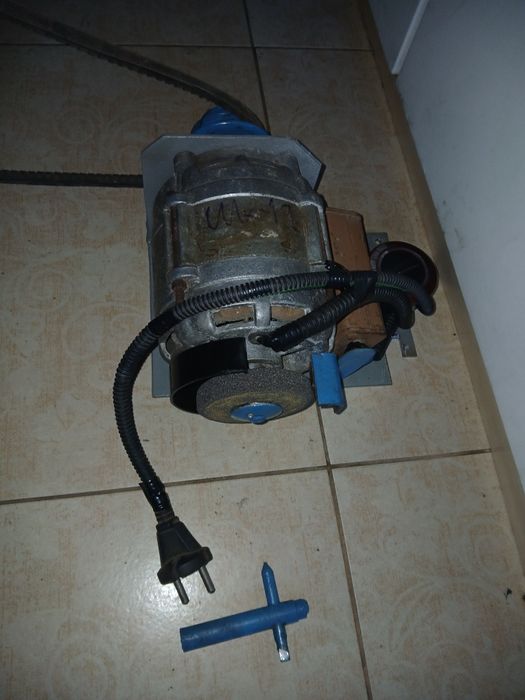 Токарный станок мини по металлу.