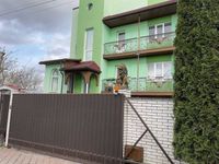 Продам будинок з ремонтом та меблями в районі Вишеньського озера