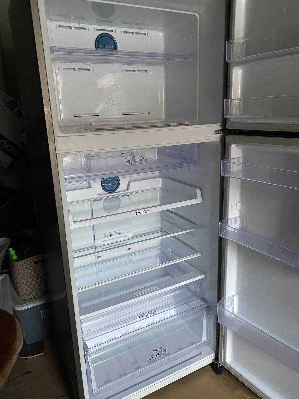 холодильник Samsung RT53K634OUT
