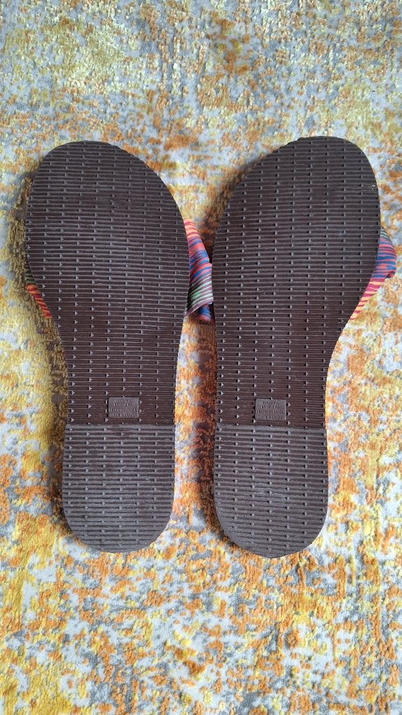 Havaianas Mulher You St Tropez  

Tamanho 38

Novas, usadas 1 vez