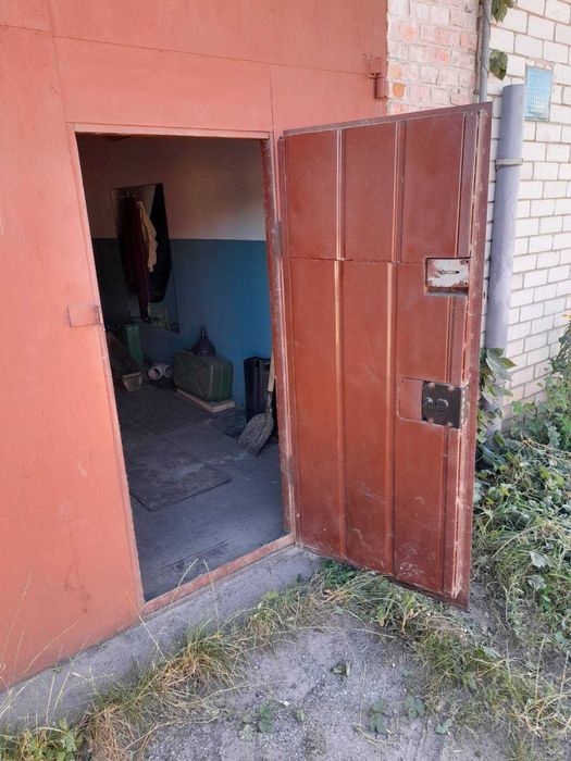 продам гараж в кооперативі "Залізничник"