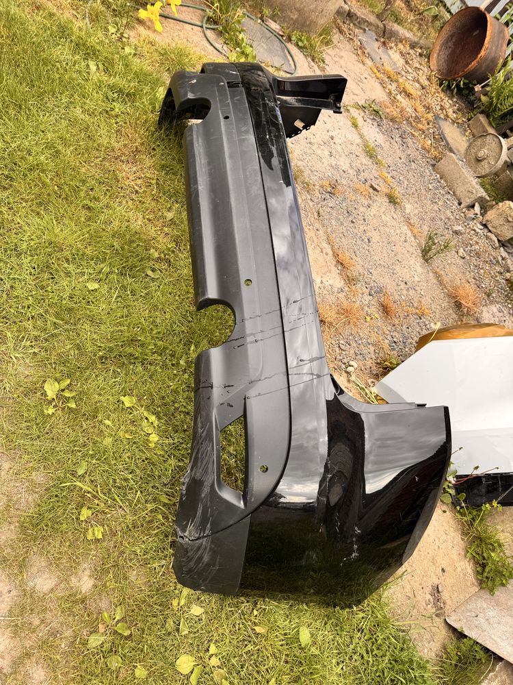 Бампер Задній JAGUAR F-Pace MK83-17D781-AAW MK83-17A958 MK83-17D781AAW