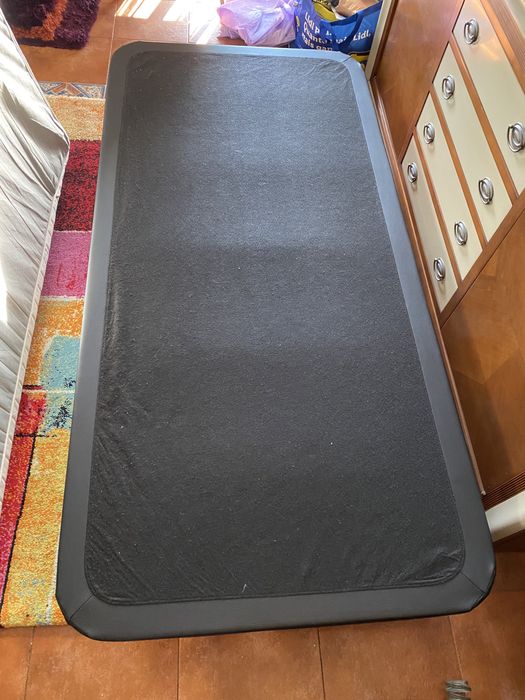 Cama de solteiro em ótimo estado *urgente*