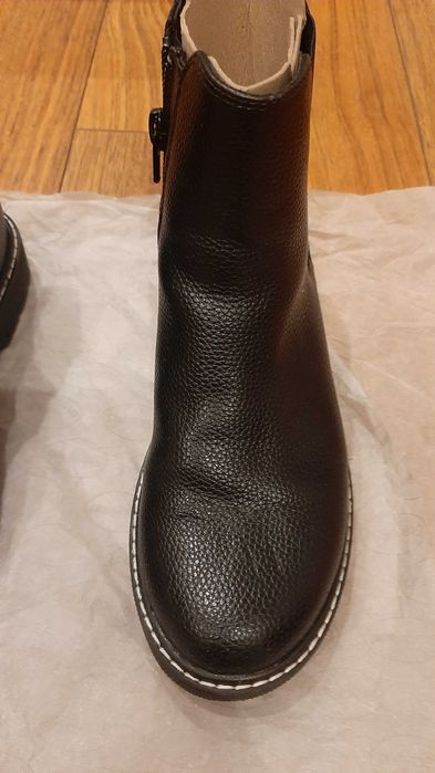 Botas de menina com fecho