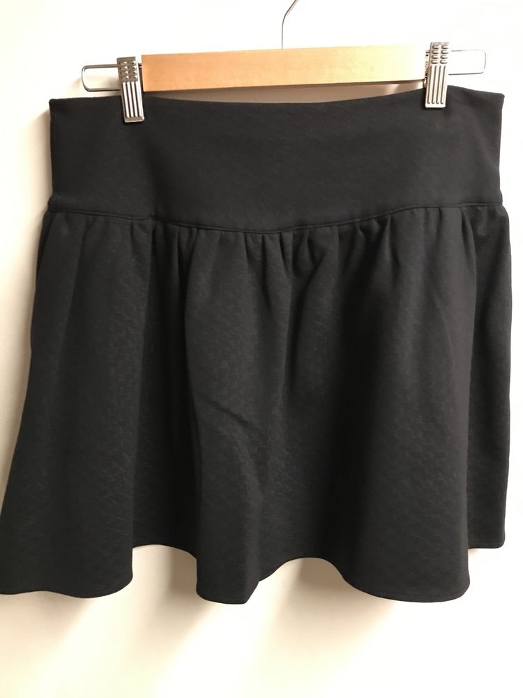 Tressore spódniczka 36 czarna mini dresowa sportowa