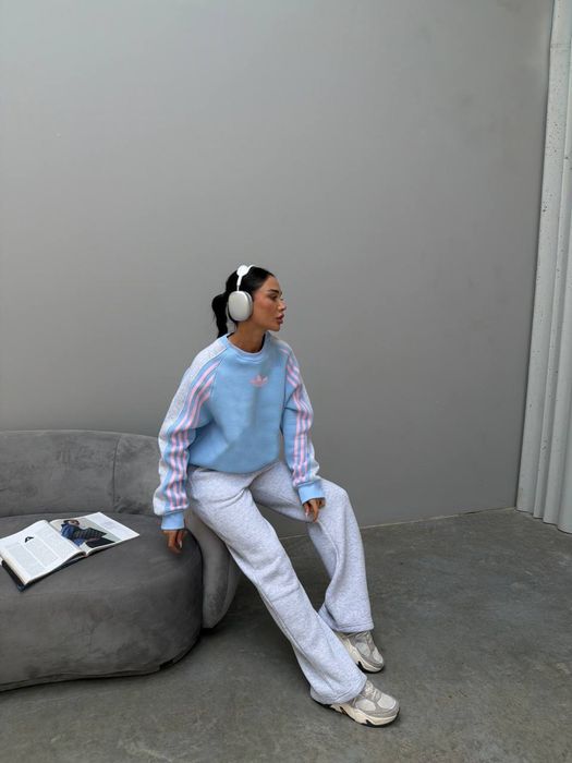 Жіночий теплий костюм