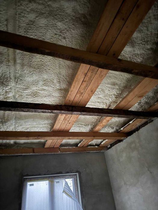 Утеплення піною, ППУ, утеплення пінополіуританом, піна