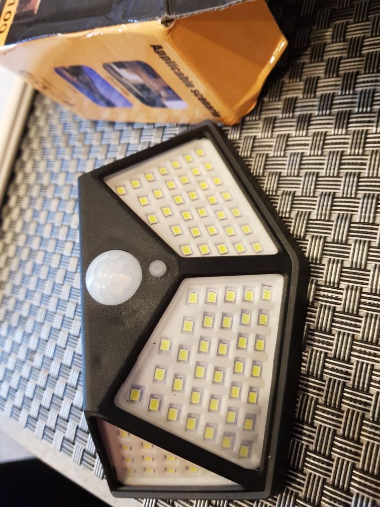 Led lampa solar 100