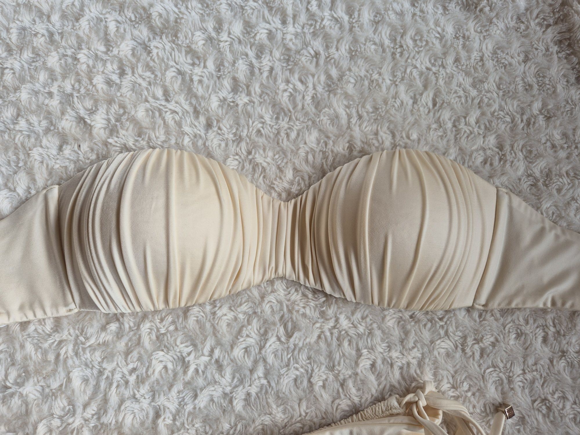 Kostium kąpielowy Calzedonia M 80B/75C/70D Shiny satin Coco white