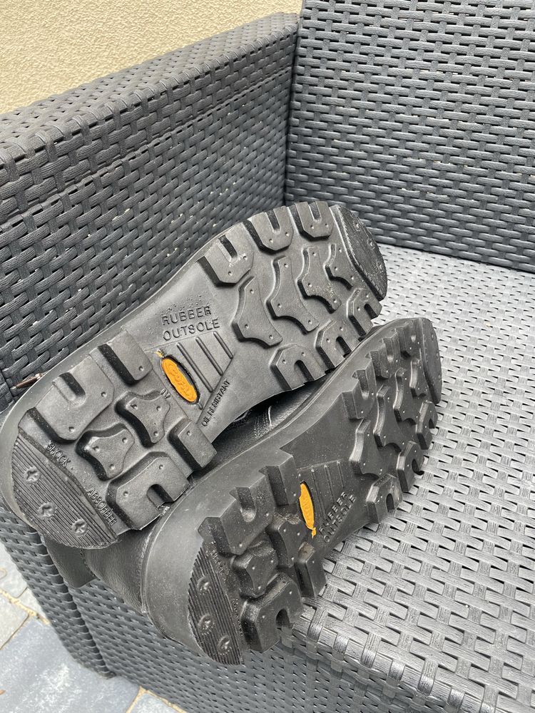 Nowe buty robocze COFRA HRO 300°C – r. 46, skóra, idealne dla spawaczy