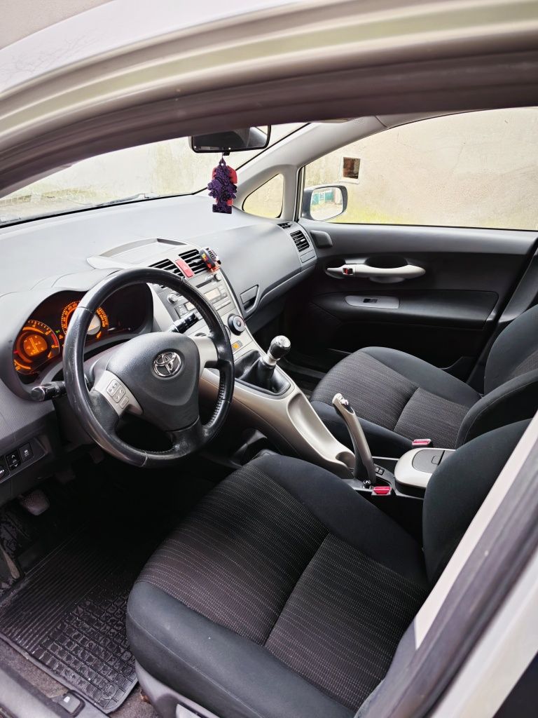 Toyota Auris 2.0 D4D 126km