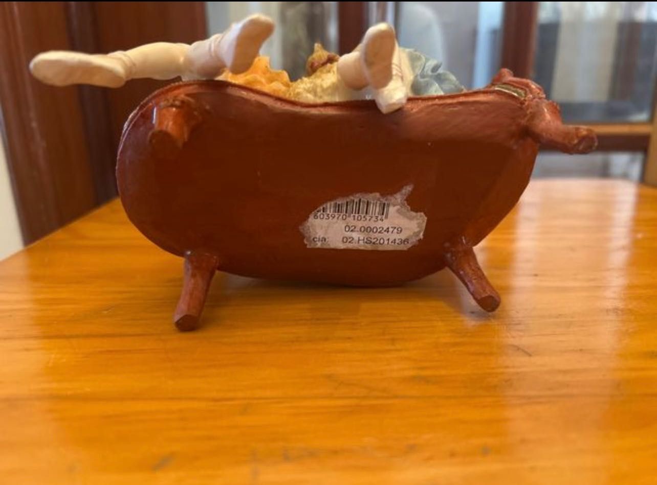 Peça Vintage com Duas Bailarinas em Chaise