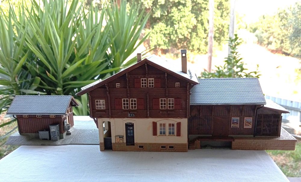 KIBRI 550+551, Estação de comboios com iluminação dupla(Reservado EP)