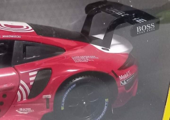Bburago porsche 911 RSR LM 2020 escala 1/24