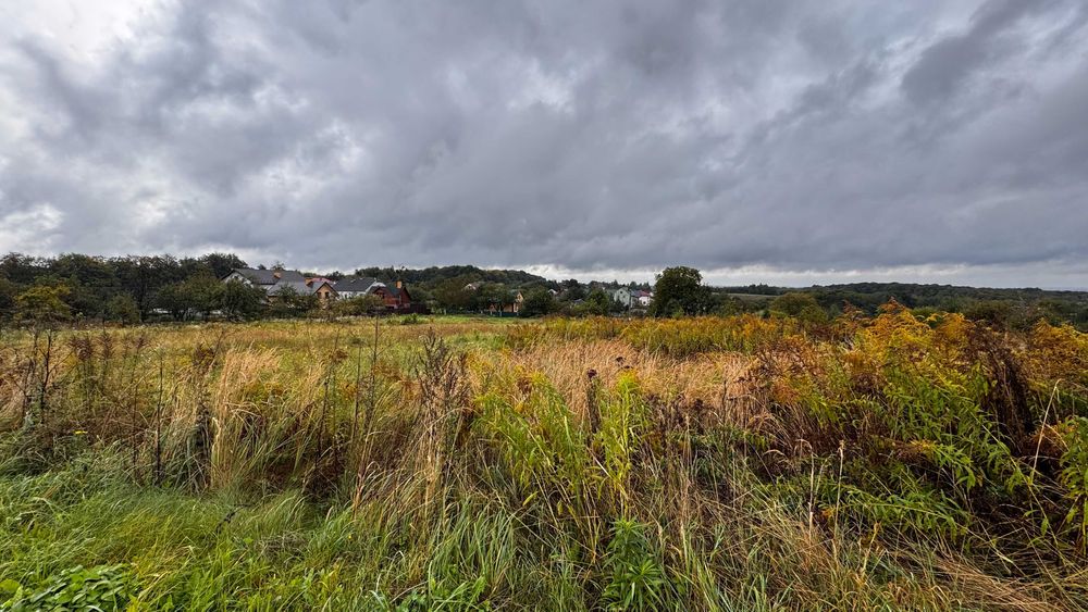 Продаж ділянки у Деревачі