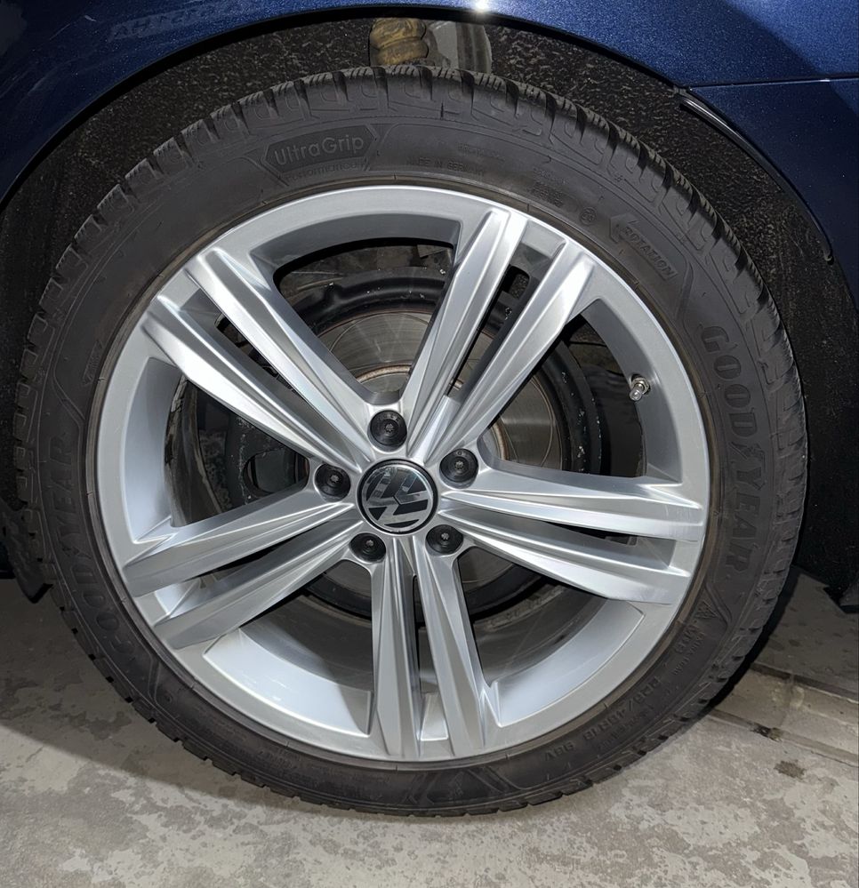 Продам оригинальные диски и резина VW VAG Sebring R18 GoodYear 225 45