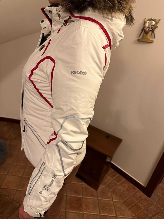 Colmar kurtka narciarska, kaptur z naturalnym jenotem rozmiar 42