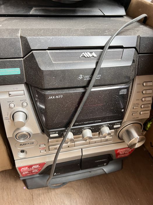 Музыкальный центр Aiwa.