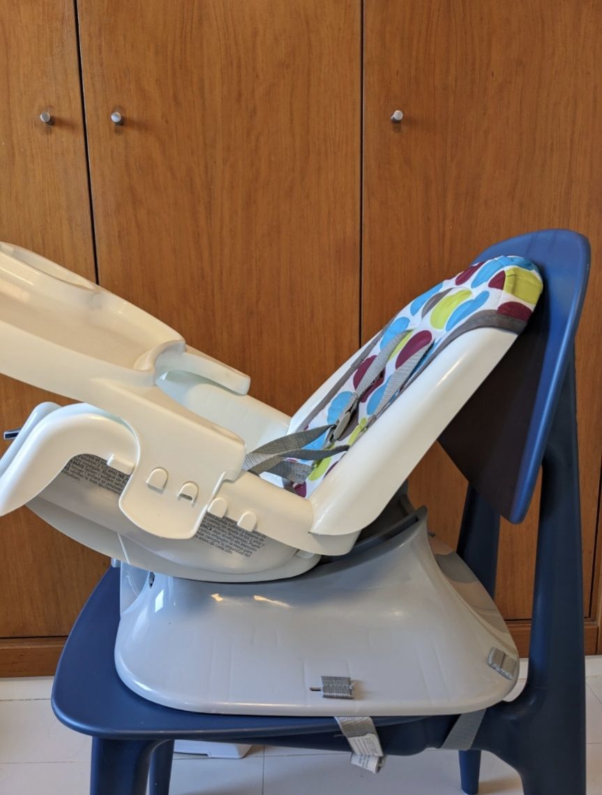 Cadeira comer bebé várias inclinações e com ou sem tabuleiro