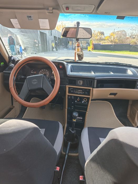 Продам опель кадет