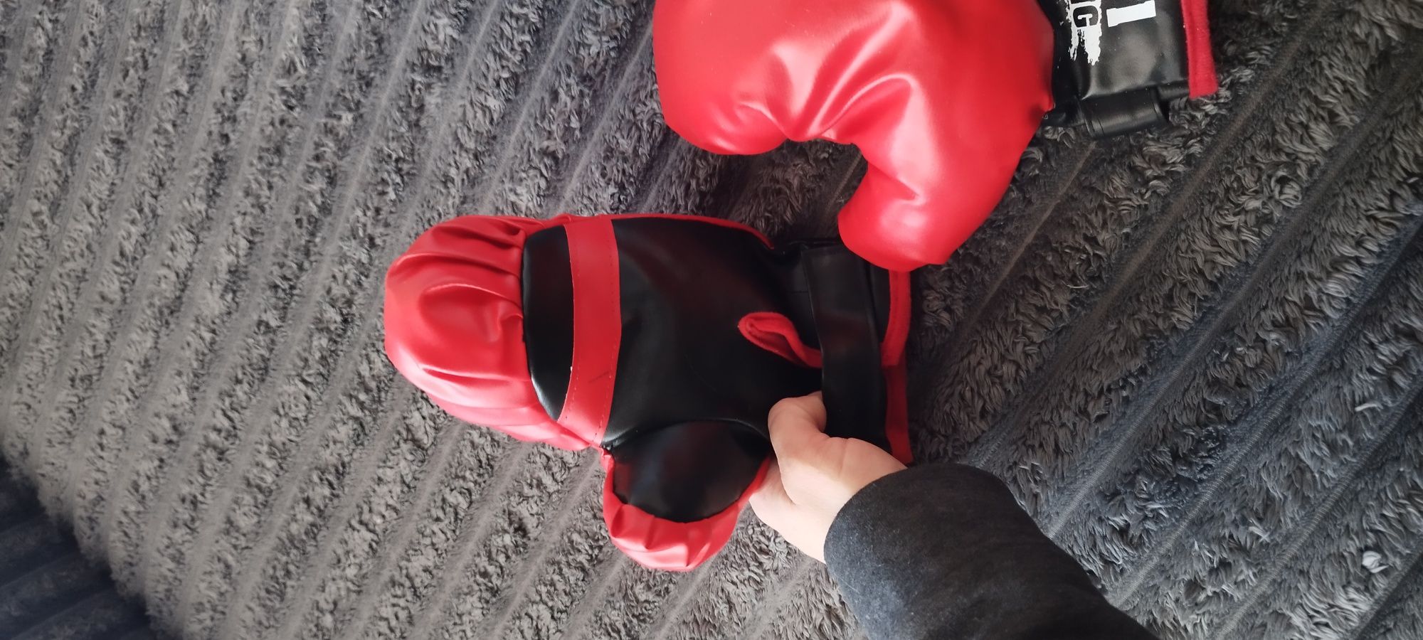 Боксерские перчатки на 4-6 лет
