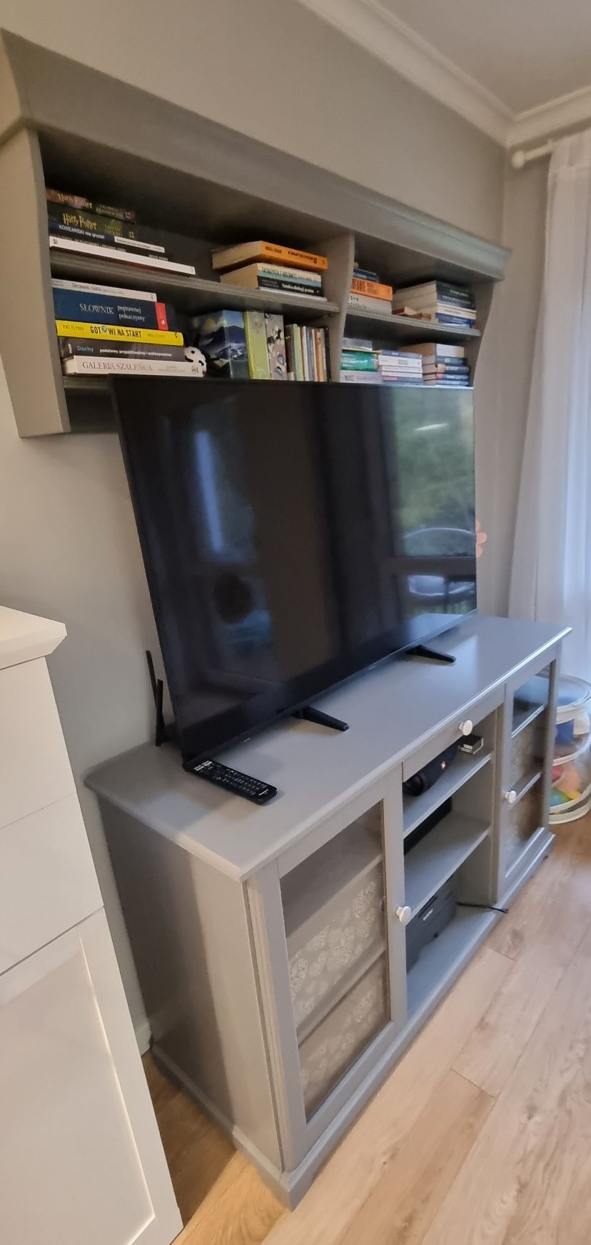 Kredens, szafka pod tv IKEA Liatorp kolor szary