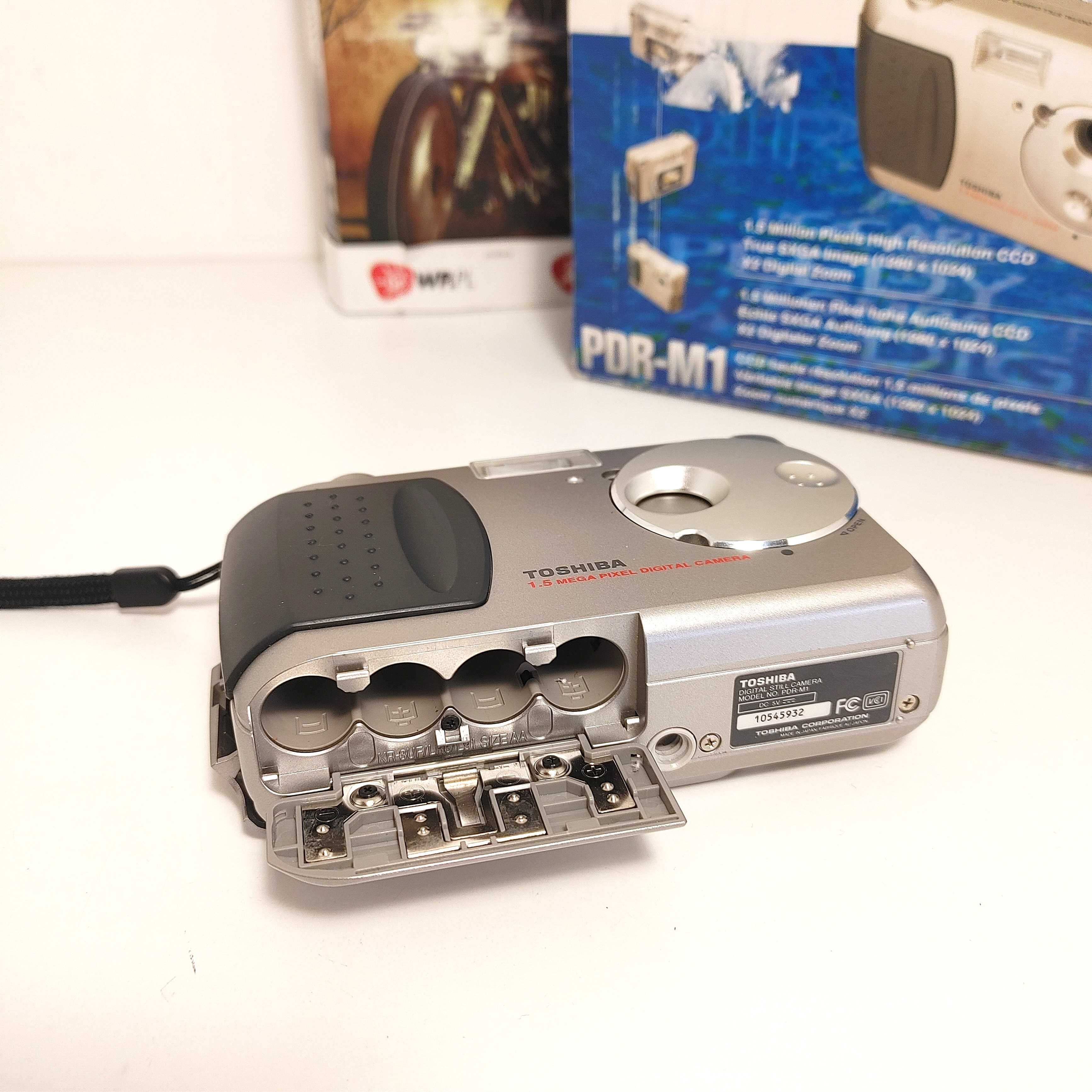Cyfrowy aparat RETRO Toshiba PDR-M1 matryca 1,5 MPix z pudełkiem