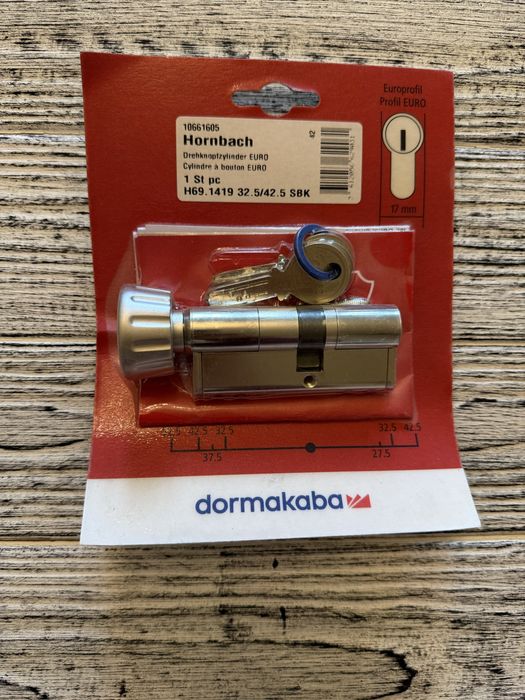 Поворотный цилиндрический профиль 32,5 / 42,5 мм с 3 зажимами