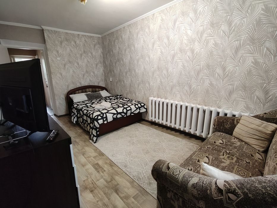 Подобово 1-кімн квартира в центрі Прилук