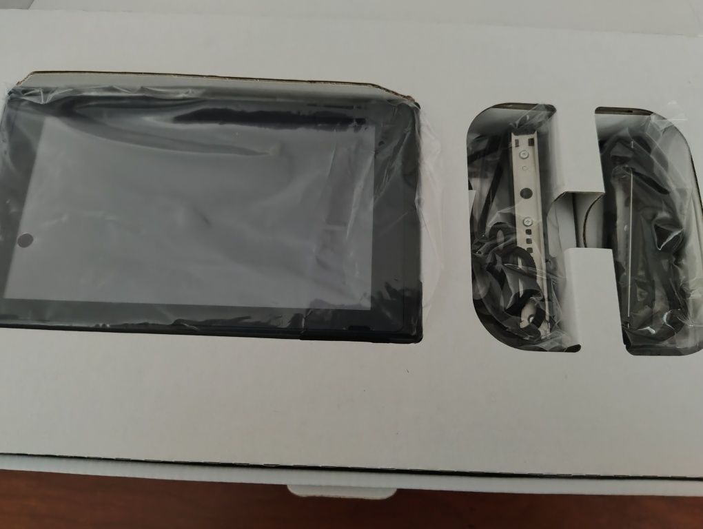 Nintendo Switch V2 + cartão SD