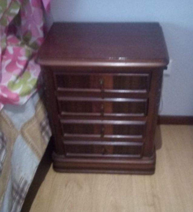 Mobília de quarto antiga