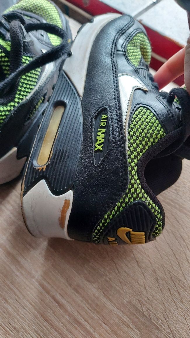 Buty chłopięce sportowe Nike Air Max 33.5.