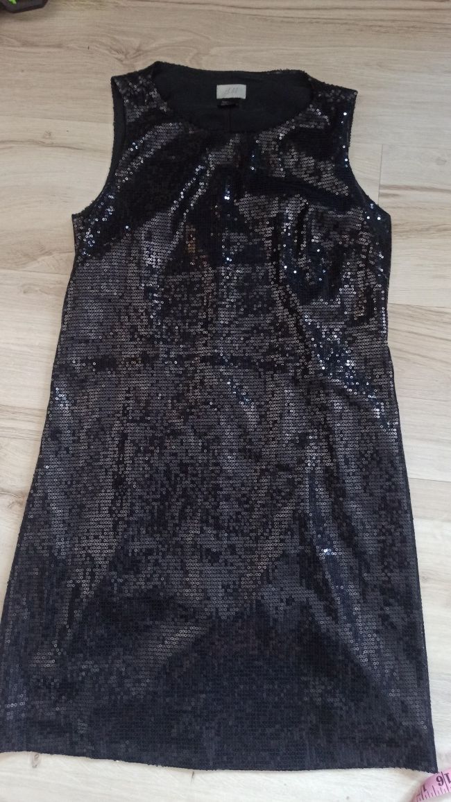 Sukienka wieczorowa w cekinki 34 H&M