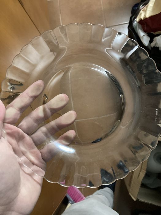 Conjunto de pratos e chávenas como novo