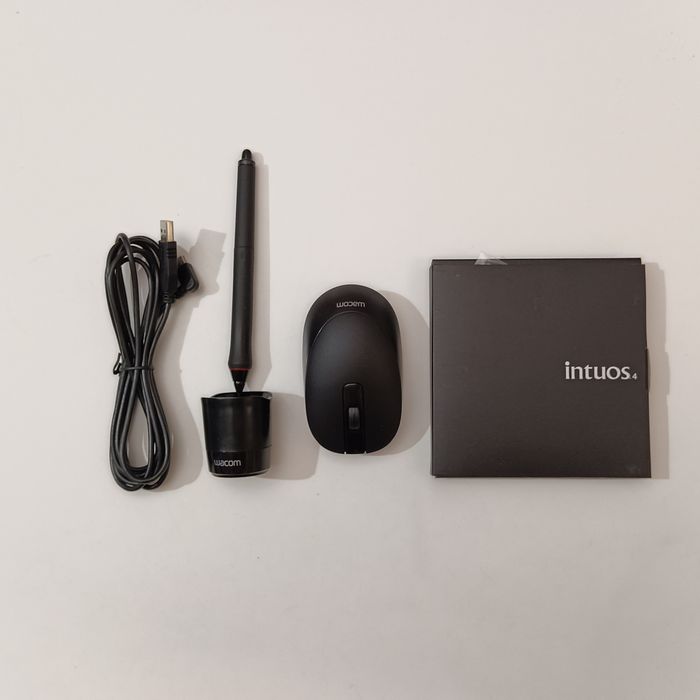 Графічний планшет Wacom Intuos 4s