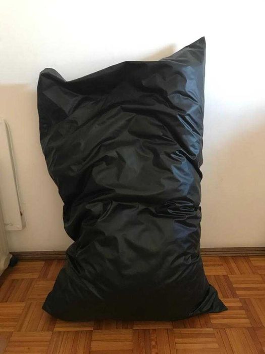 Puff XXL preto retangular