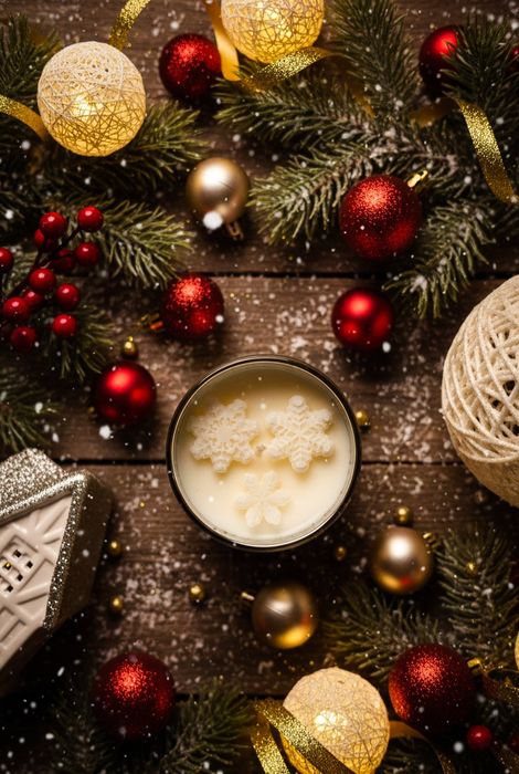 Świeca sojowa ze śnieżynkami / płatkami śniegu