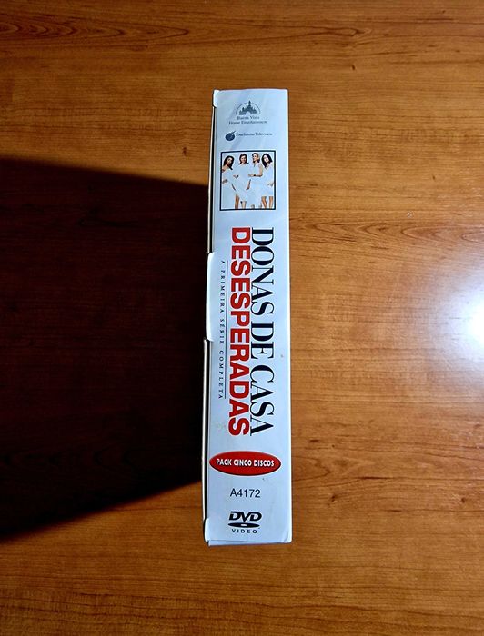 DONAS DE CASA DESESPERADAS - Temporada 1 | 23 Episódios em 5dvds