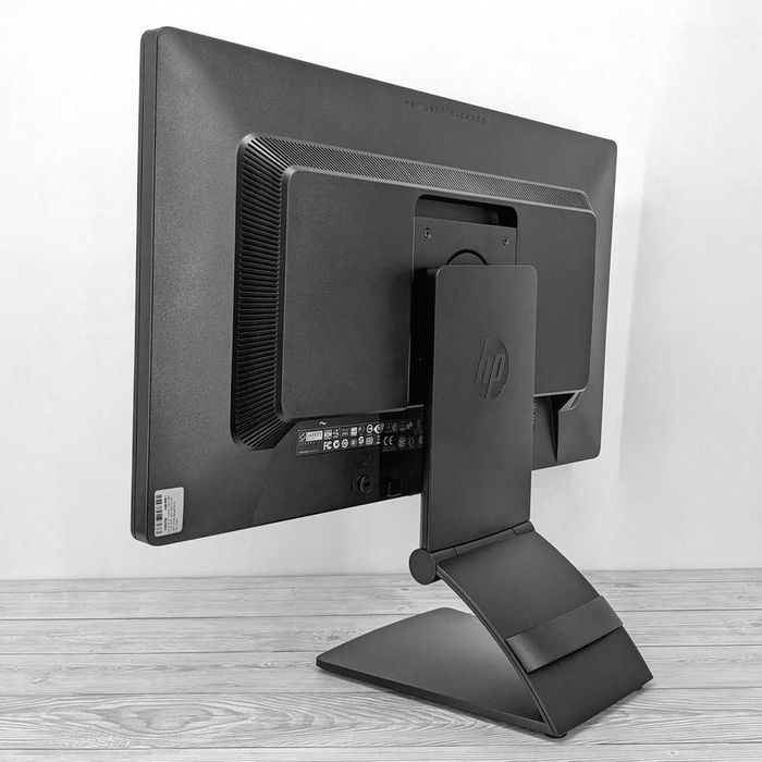 Гурт! HP E231 23" FHD | TN LED | VGA DVI DP | Pivot | Клас B