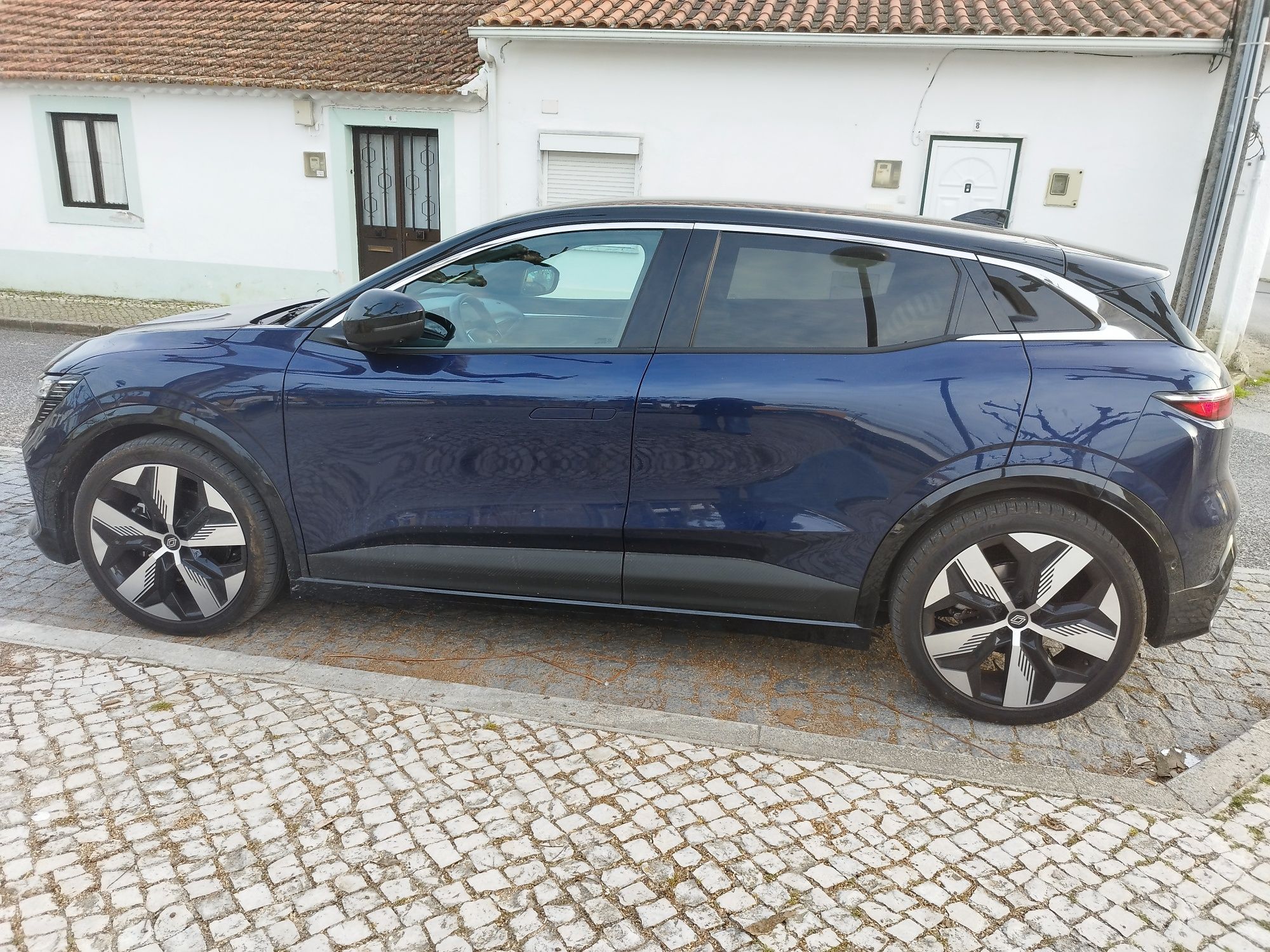 Renault E-Tech com fatura