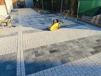 Brukarstwo Szybkie terminy realizacji   Układanie kostki brukowej