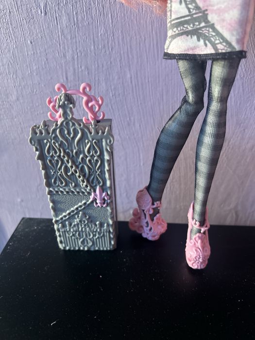 Monster High G1 Rochelle Scaris lalka i walizka