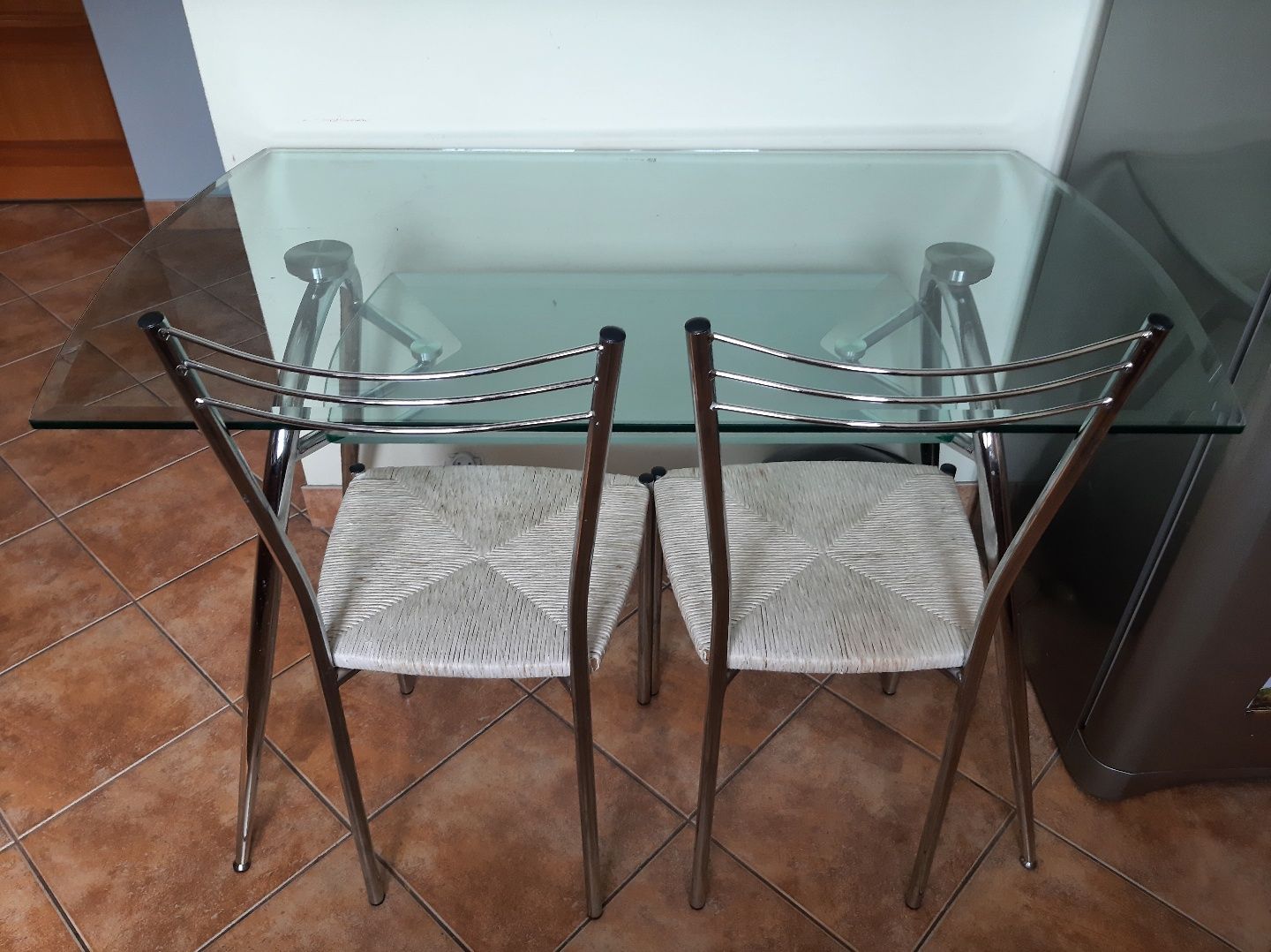 Stół z krzesłami (2sztuki)