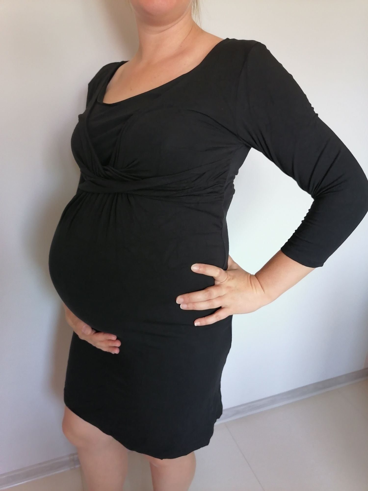 Czarna sukienka ciążowa i do karmienia