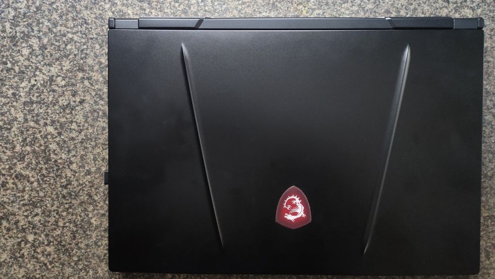 Продам игровой ноутбук MSI